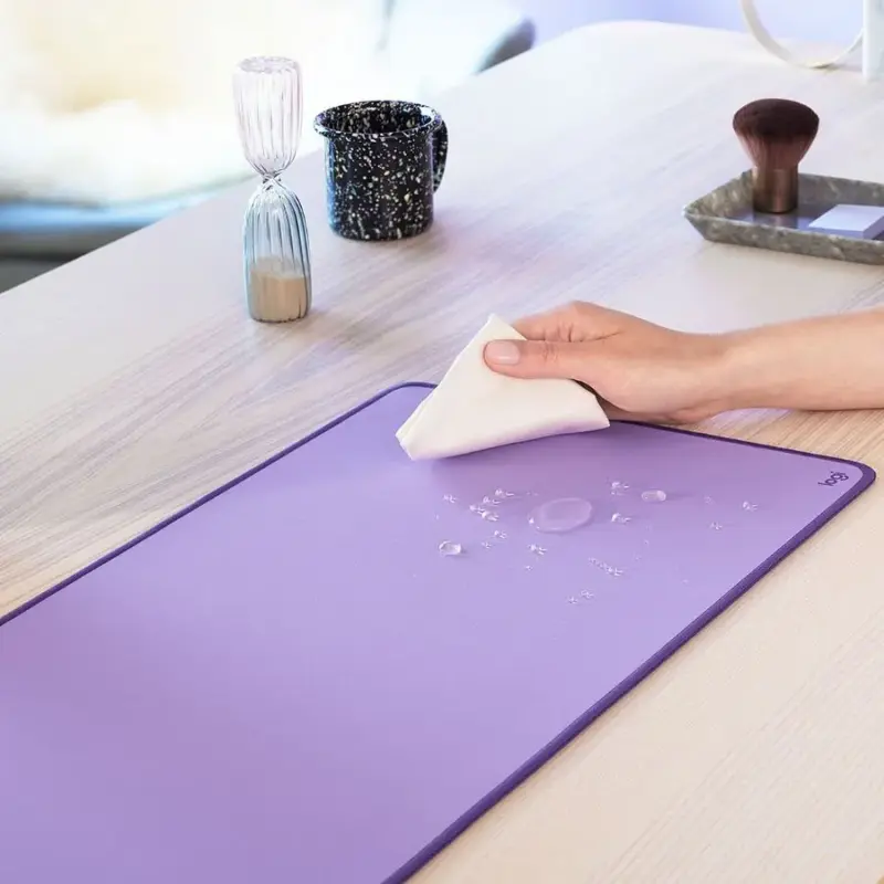 Mouse Pad Logitech 70x30 Mat Studio Desk Premium Color Lavanda - Imagen 2